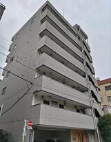 スプリームサカイ